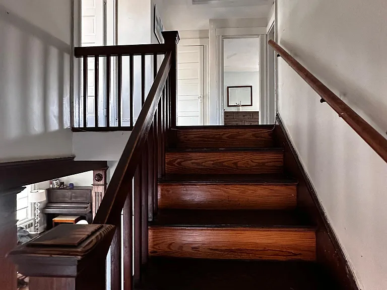 61 Beach Ave — Photo 7