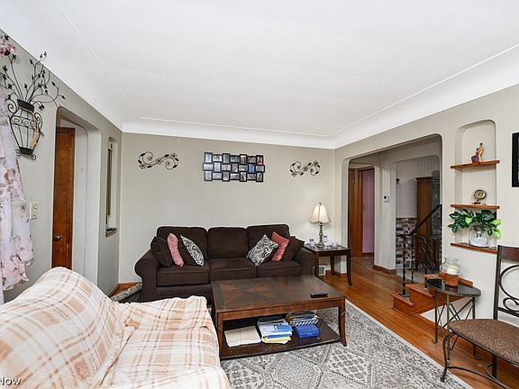 5th image of 17812 Dalewood Ave