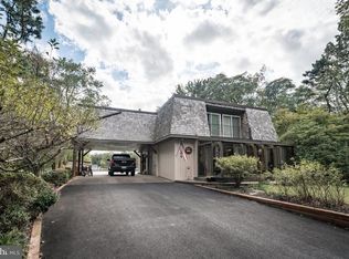 3263 N Shore Dr, Williamstown, NJ 08094