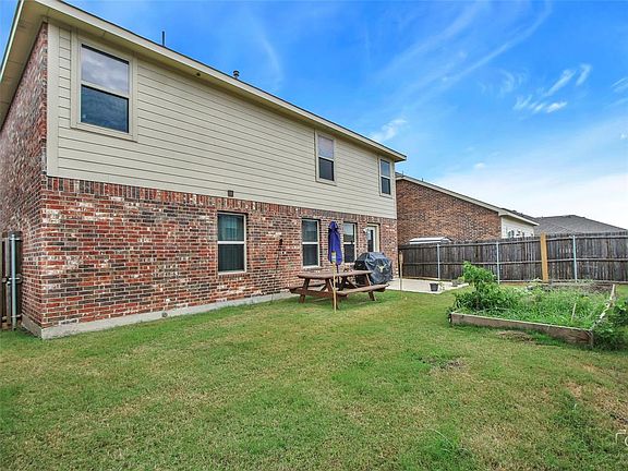 4th image of 2103 Shady Glen Trl