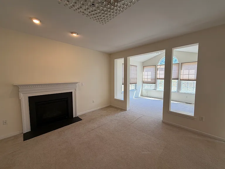 361 Northhampton Way — Photo 8
