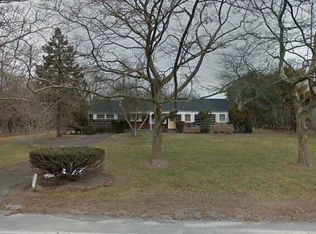 152 South Rd, Hampton, NY 11977