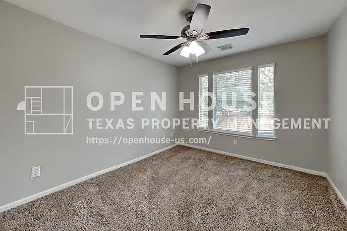 12827 Deer Cove Ln — Photo 16