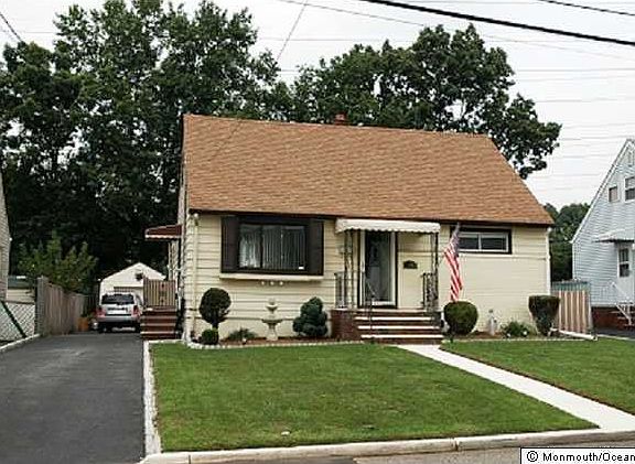 2nd image of 66 Sycamore Dr