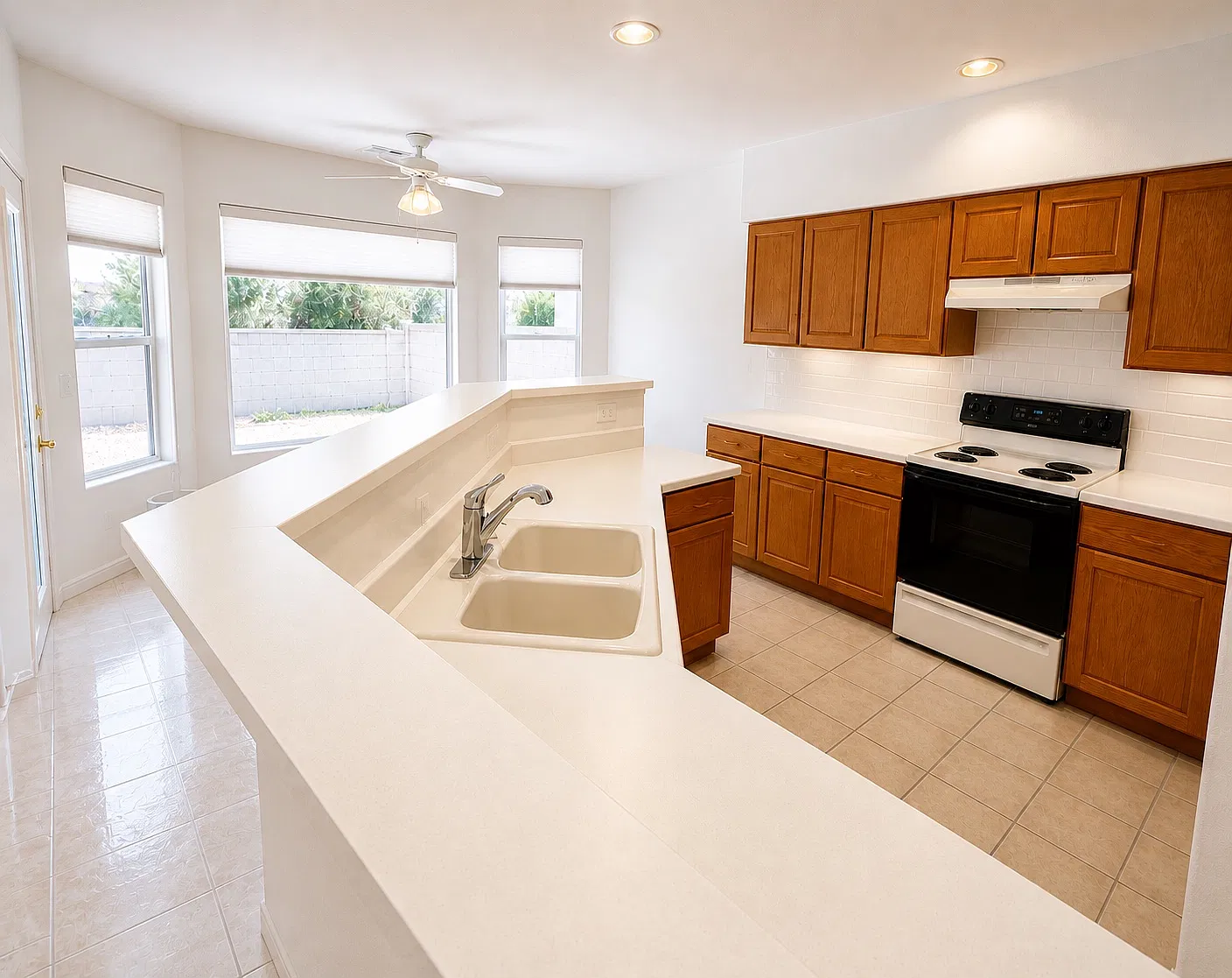 25 S Eastern Dawn Ave — Photo 4