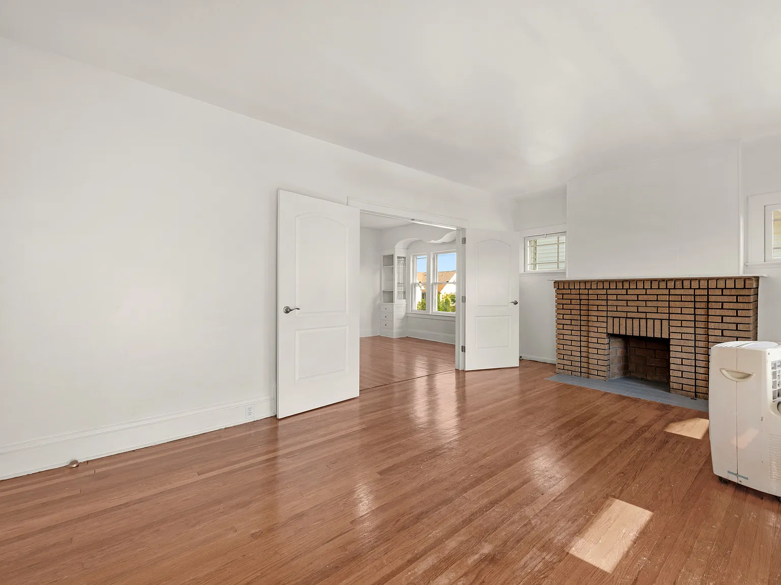 4 bed, 2000 sqft, $2,000 — Photo 3