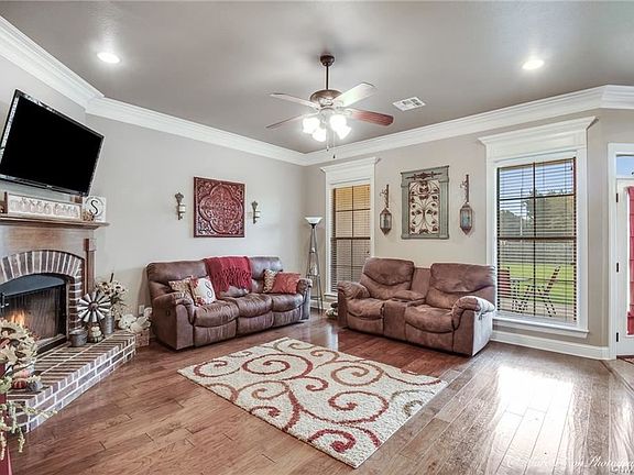 2nd image of 2103 Quail Creek Ln