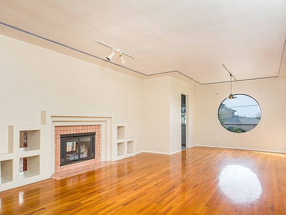 3rd image of 1603 Law St