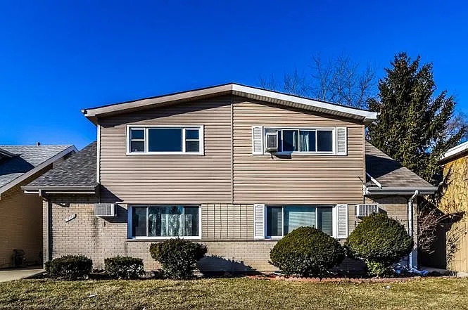 3 bed, 1.5 bath, 1500 sqft, $2,600 — Photo 2