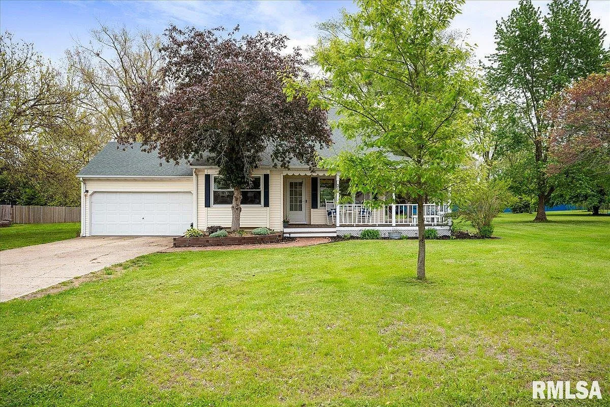 216 Falcon Dr photo 1