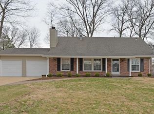 530 Spring Meadows Dr, Ballwin, MO 63011