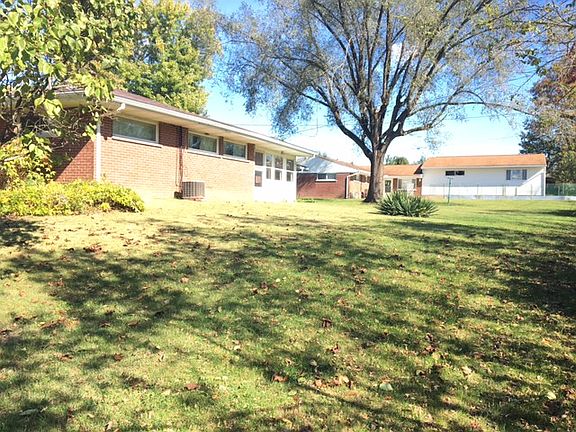 5th image of 109 Hillcrest Dr