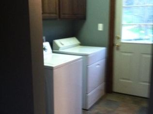 469 Lakeview Dr, Washington, PA 15301