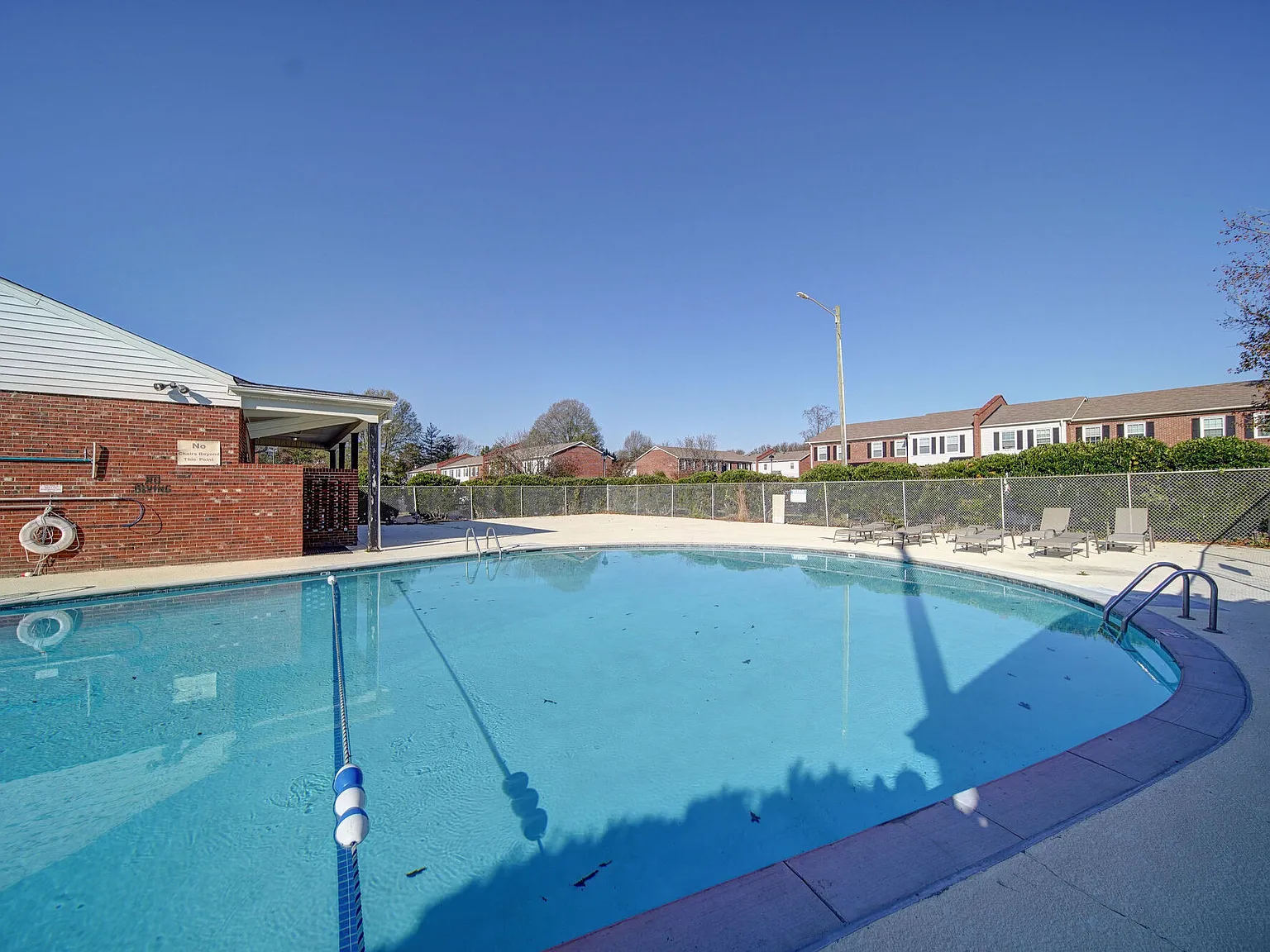 Oakview Terrace — Photo 2