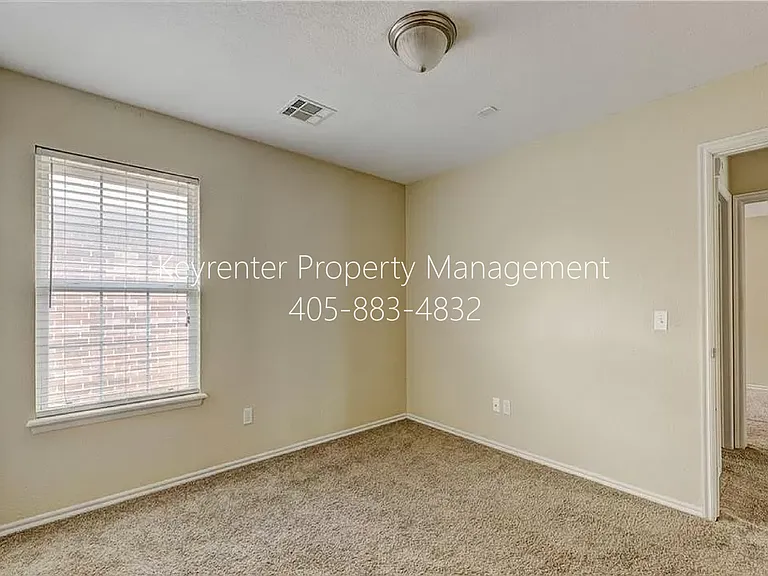 12328 SW 5th St — Photo 27