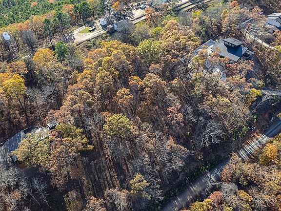 3rd image of 506 Moonshiner Springs Trail