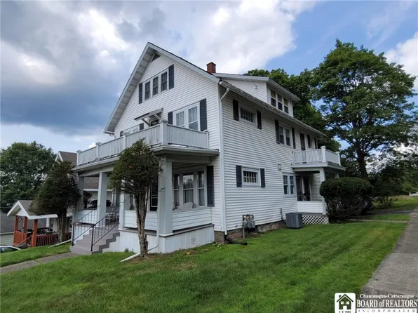 33 Everett Ave, Jamestown, NY 14701