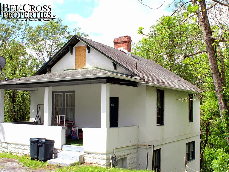 397 Gilmore St — Photo 2