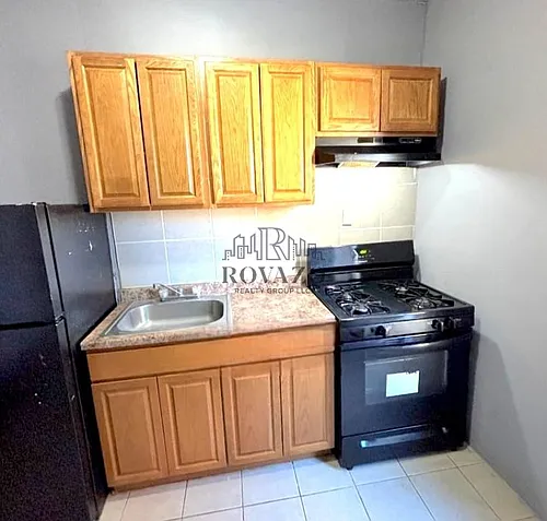 196 Roseville Ave Photo 1