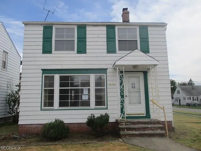 20702 Clare Ave photo 1