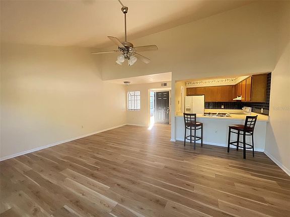 4th image of 4345 SW 20th Ln #4345