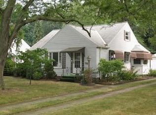 24311 Smith Ave, Westlake, OH
