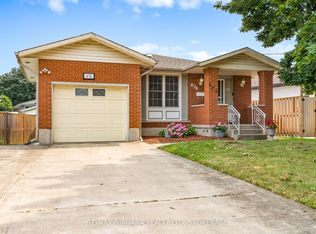 476 Scott St, Saint Catharines, ON L2M 3X2