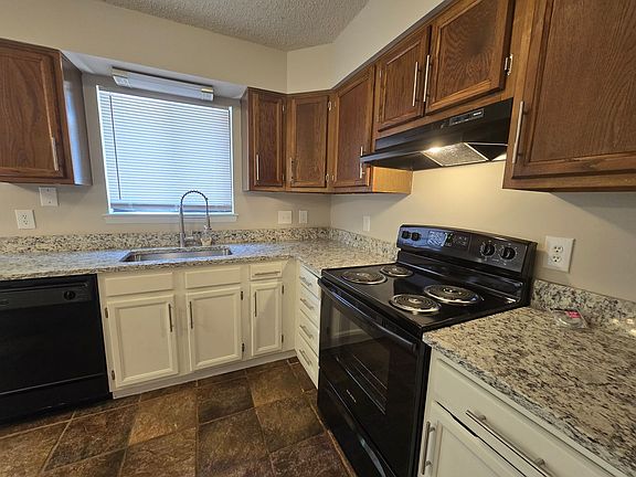 5th image of 5837 Shady Grove Cir