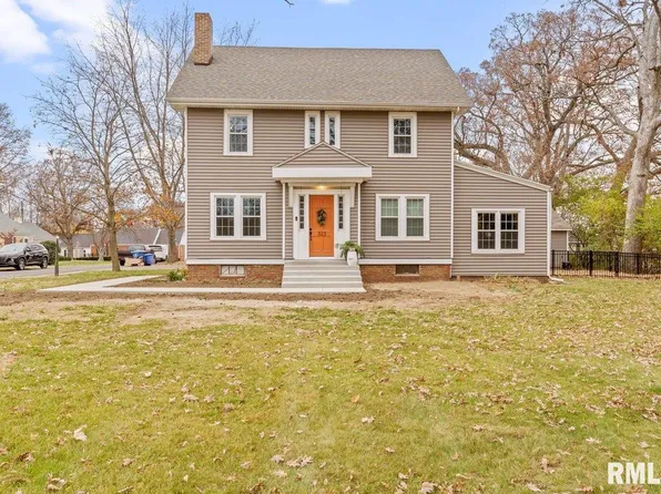 323 W Rutledge Ave, Petersburg, IL 62675