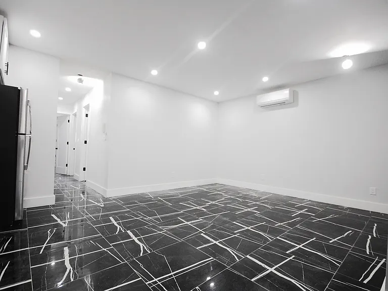 49 E 56th St #1 — Photo 3