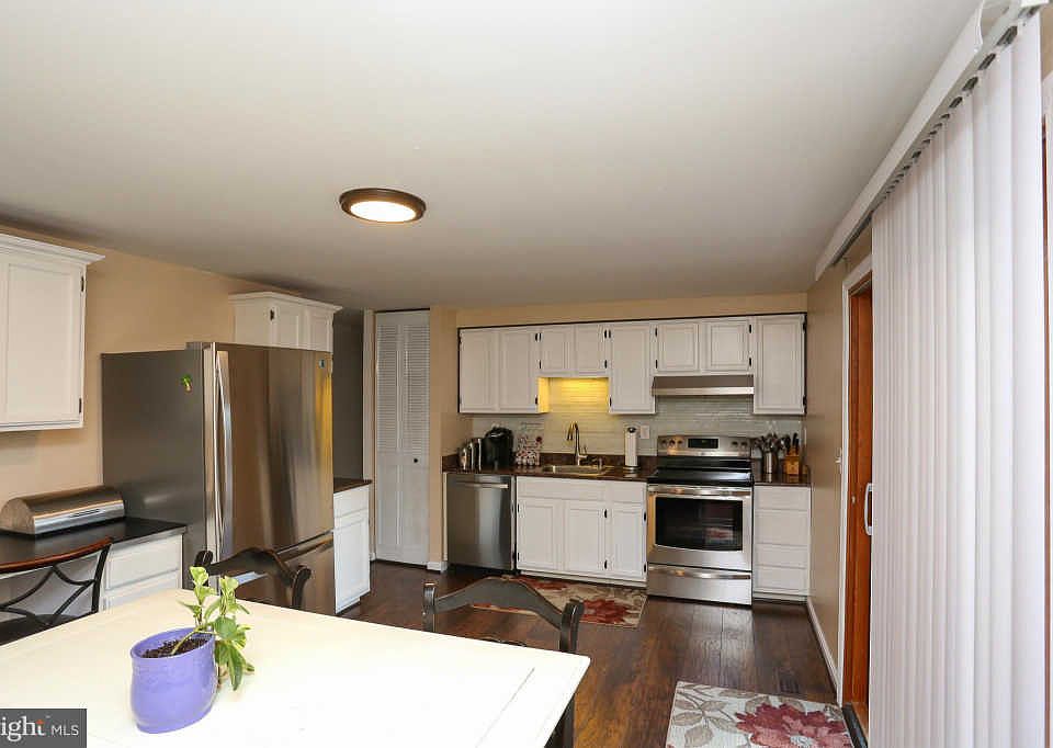 1st image of 289 Berkeley Dr