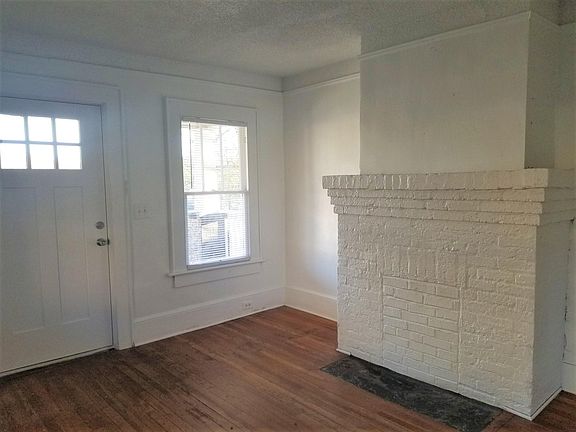 5th image of 204 Cornelia St