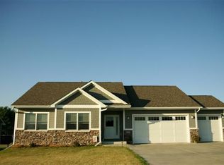 505 Big Blue Stem Dr, Monroe, IA 50170