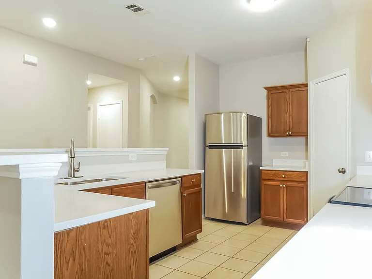 4004 Sonoma Dr — Photo 7