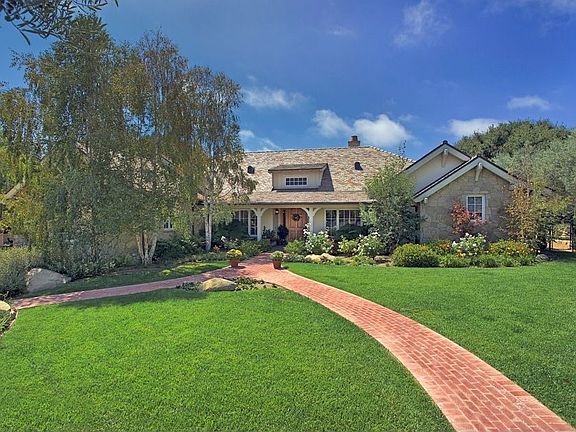 2nd image of 615 Stonehouse Ln