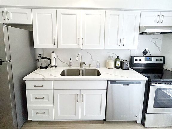 4th image of 4255 W 5th St APT 209