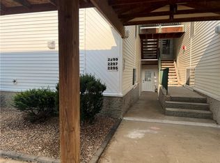 2295 NE 68th St, Gladstone, MO 64118