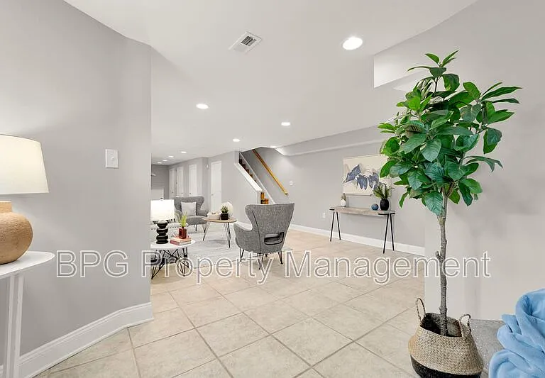 1819 1st St NW #A — Photo 6