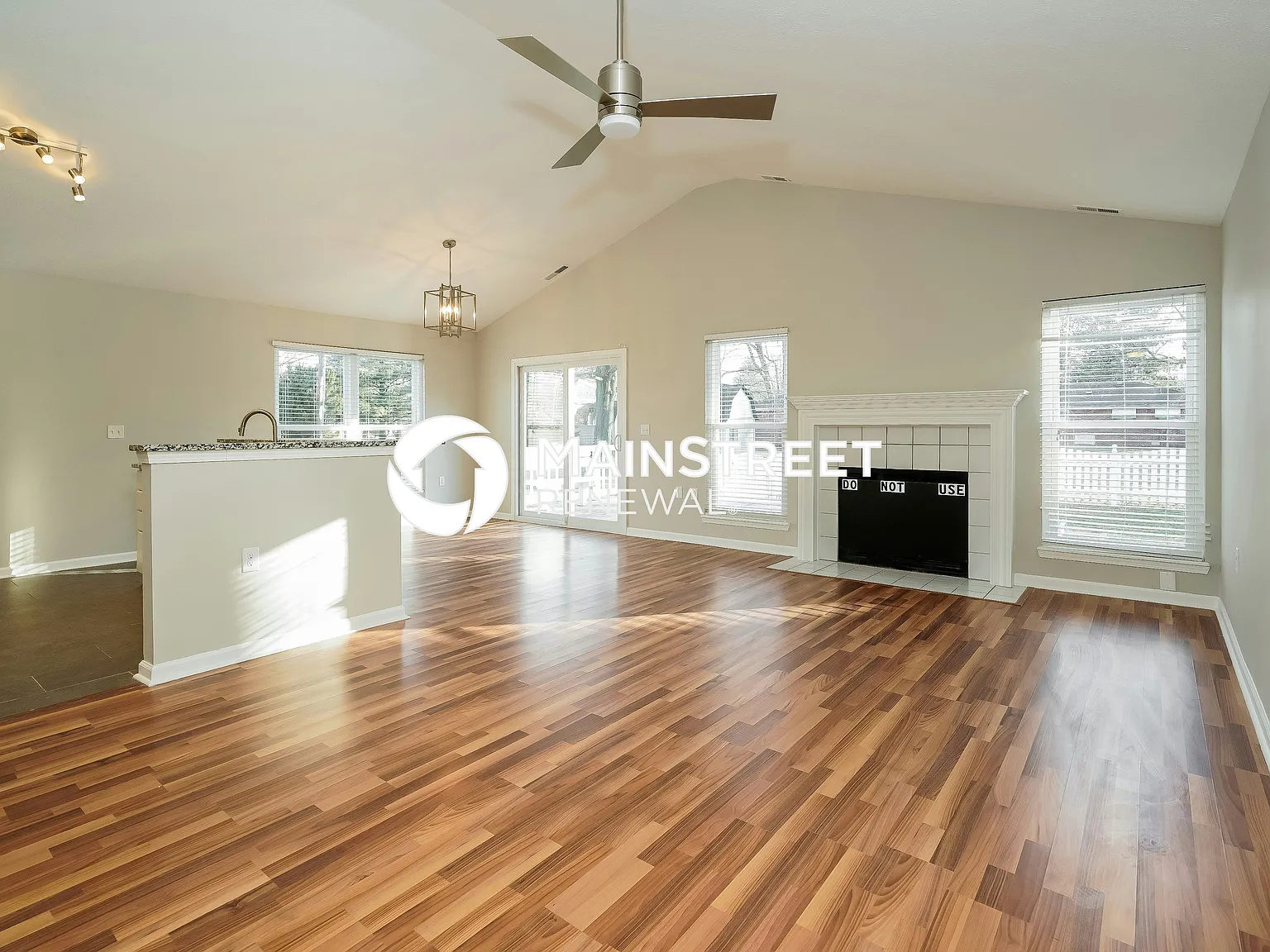 1169 Runningbrook Ct — Photo 2