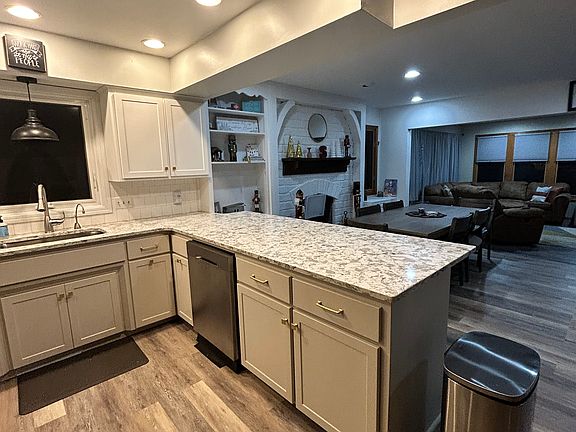 4th image of 6679 N Noffke Dr