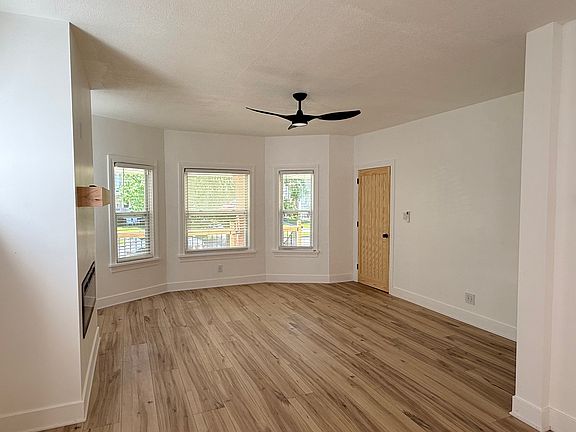 2nd image of 2185 Edgewood Rd #1