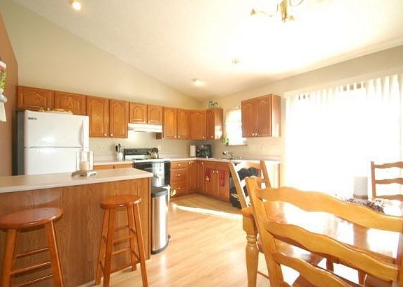 4th image of 1530 Clovernook Dr