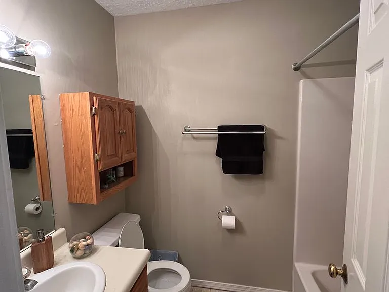 1374 S College Mall Rd — Photo 14