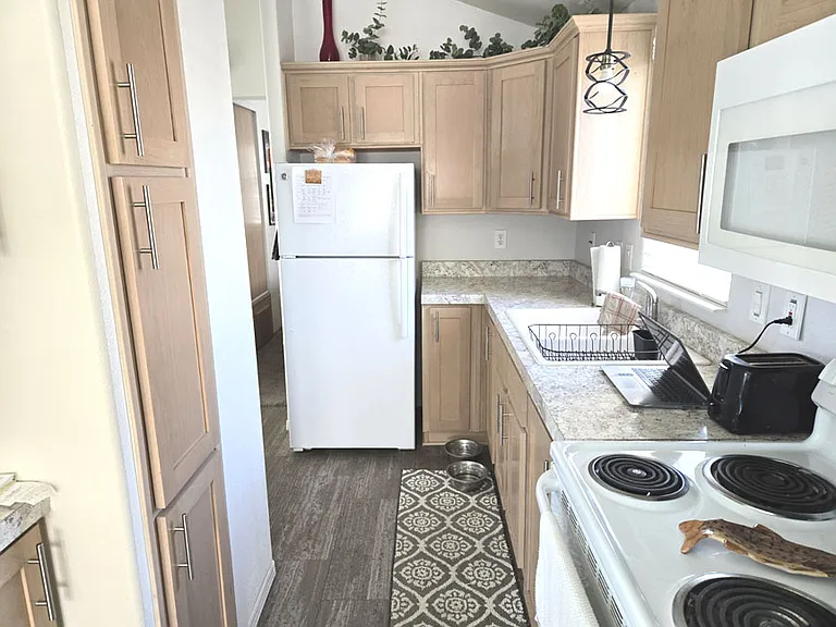 448 E Telegraph St #127 — Photo 5