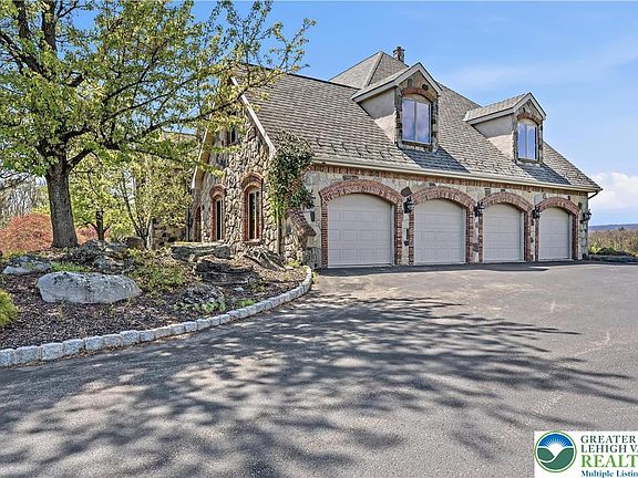 4th image of 216 Merwinsburg Rd