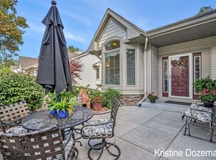 4352 Willow Lane Dr NE, Grand Rapids, MI 49525