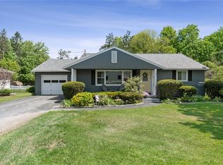 16 Hamilton Pl, Clinton, NY 13323