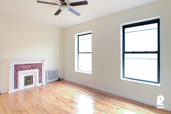 Rented by REZI | media 3