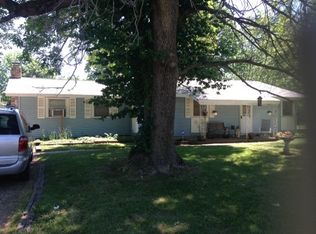 2242 Captain Ln, Decatur, IL 62526