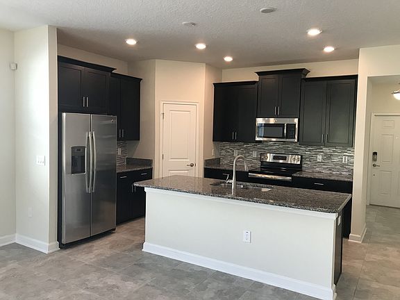 2nd image of 10018 Lovegrass Ln